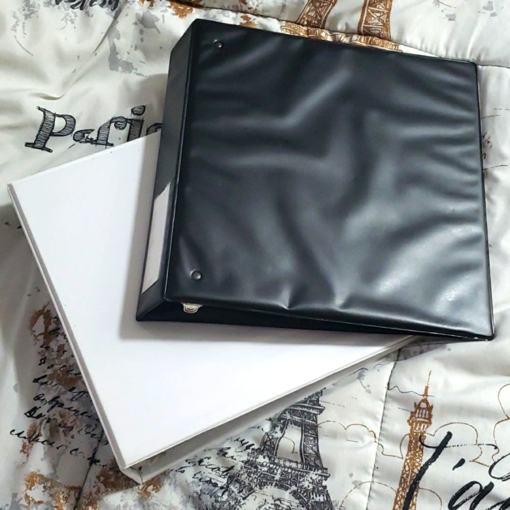 Set of 2: White 3" and Black 2" View Binders